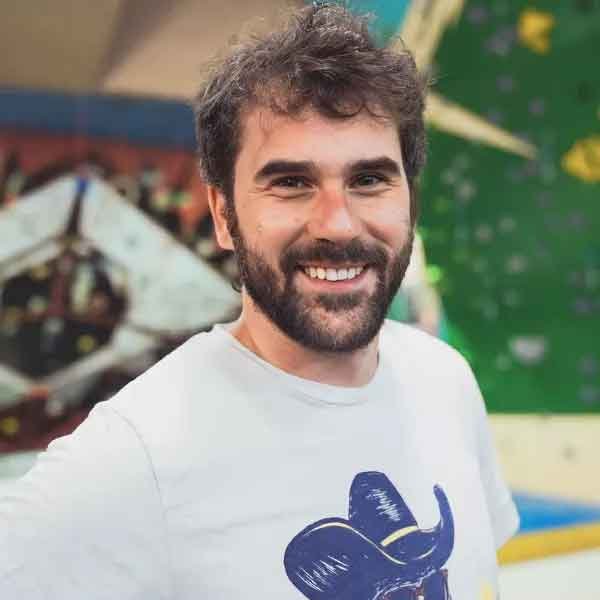 r-evolution-school-creador-curso-parkour-online-hector-garcia-garcia